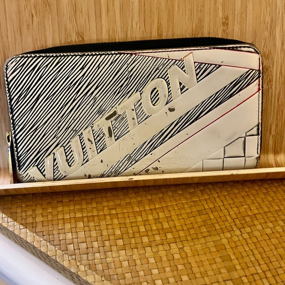 VINTAGE REHAB Louis Vuitton Limited Edition Damier Infini Race Zippy Wallet. - Picture 11 of 16